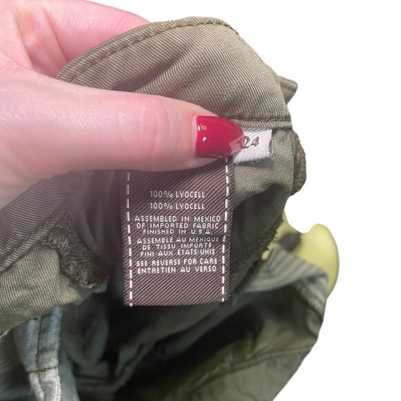 7 For All Mankind Olive Green Zipper Capri Pants - Picture 3 of 8